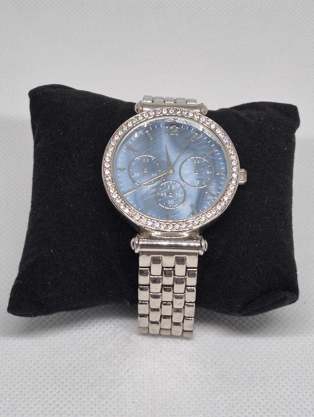 RHINESTONE Bezel Silver Tone Watch with Iridescent Blue Face, New Battery